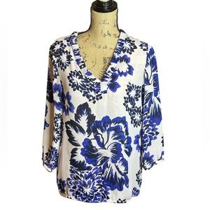 Blue Floral 3/4 Sleeve Blouse with Graphic Design